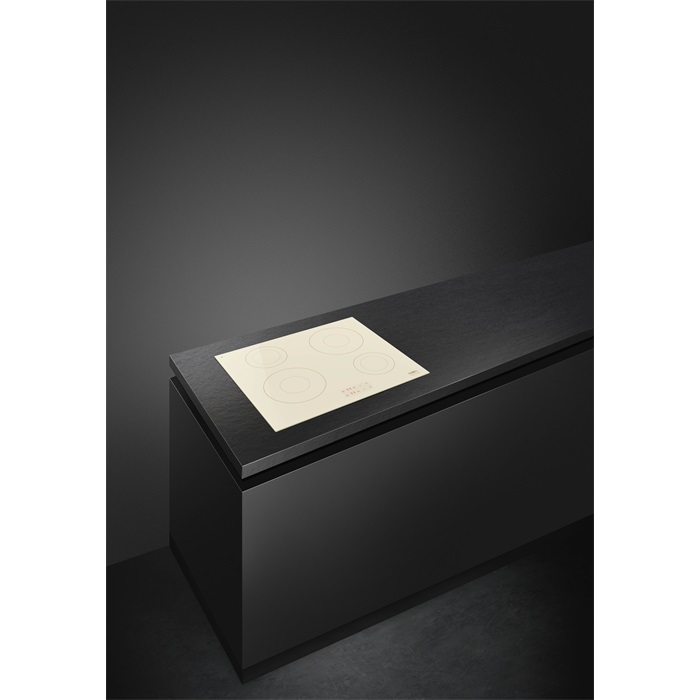 SMEG INDUKCIÓS FŐZŐLAP, Universal design, 60 cm, 4 főzőzóna, bézs 