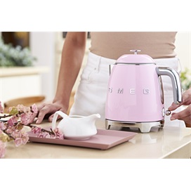 SMEG MINI VÍZFORRALÓ, retro, rózsaszín